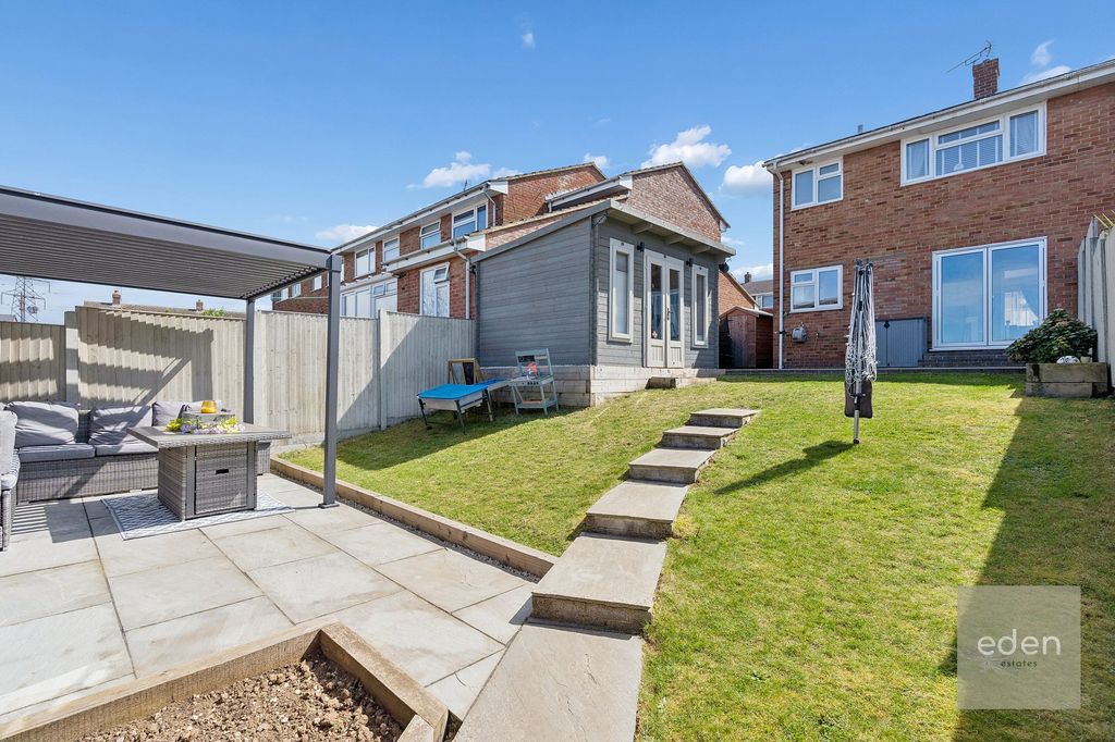 Property photo 2 of 15