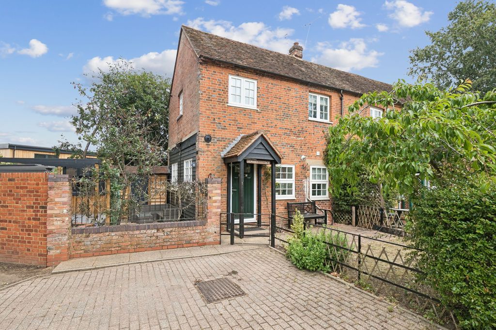 Property photo 1 of 11