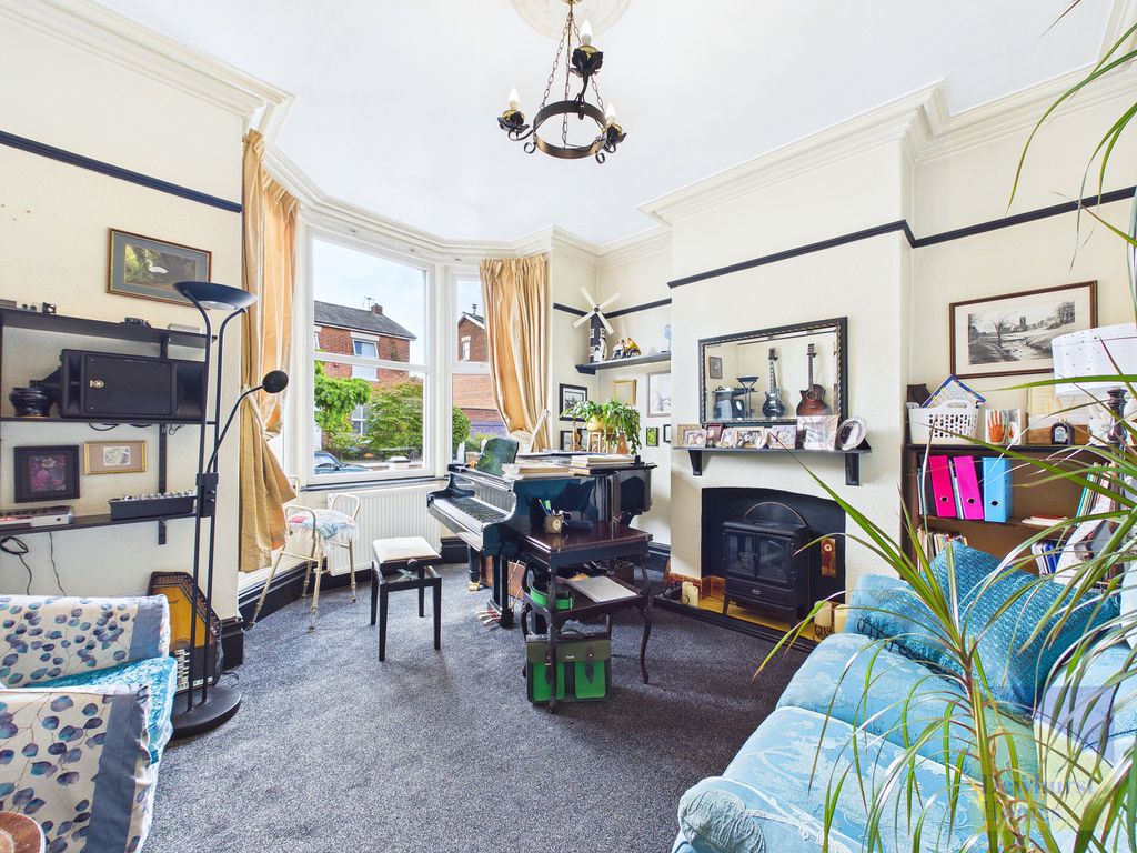 Property photo 3 of 32