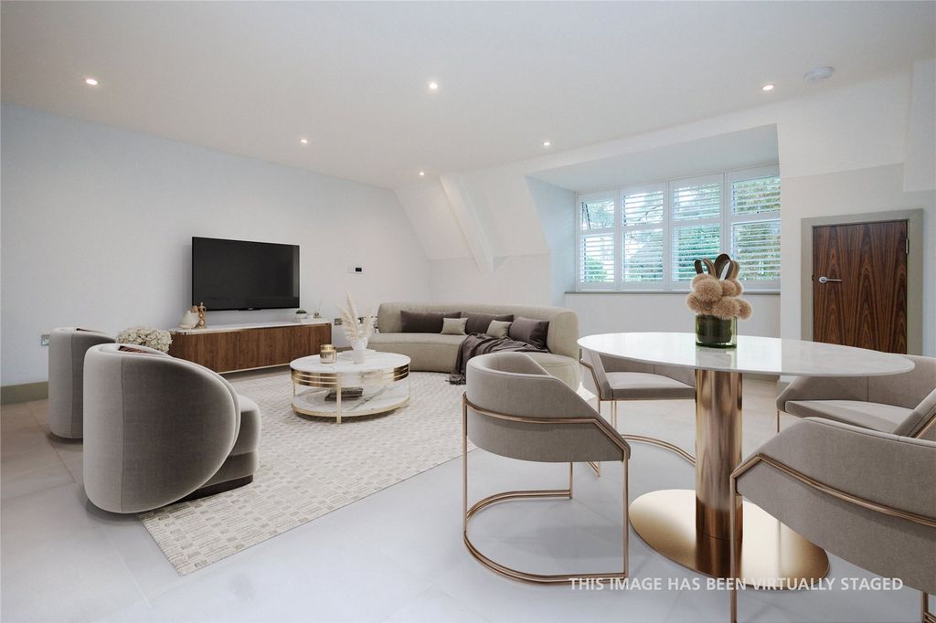 Property photo 2 of 15 Picture No. 21