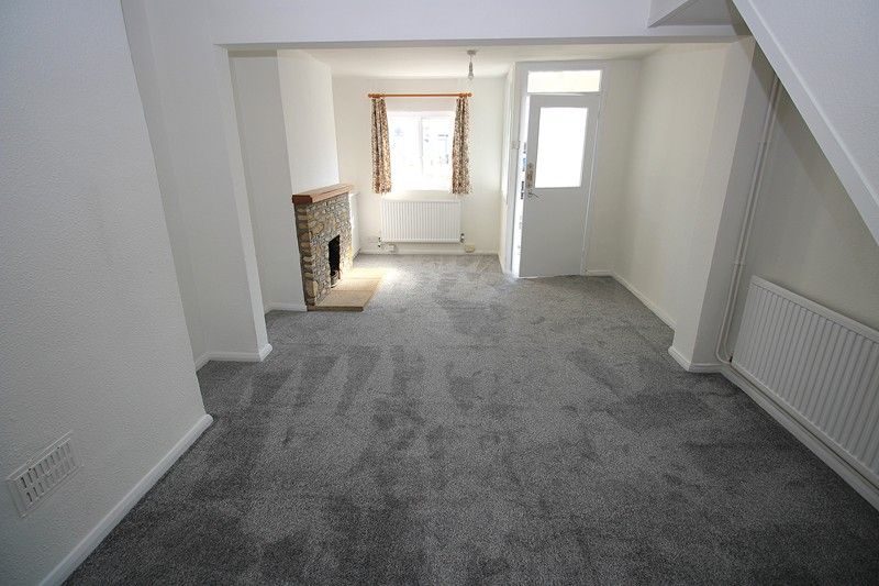 Property photo 2 of 9 Lounge