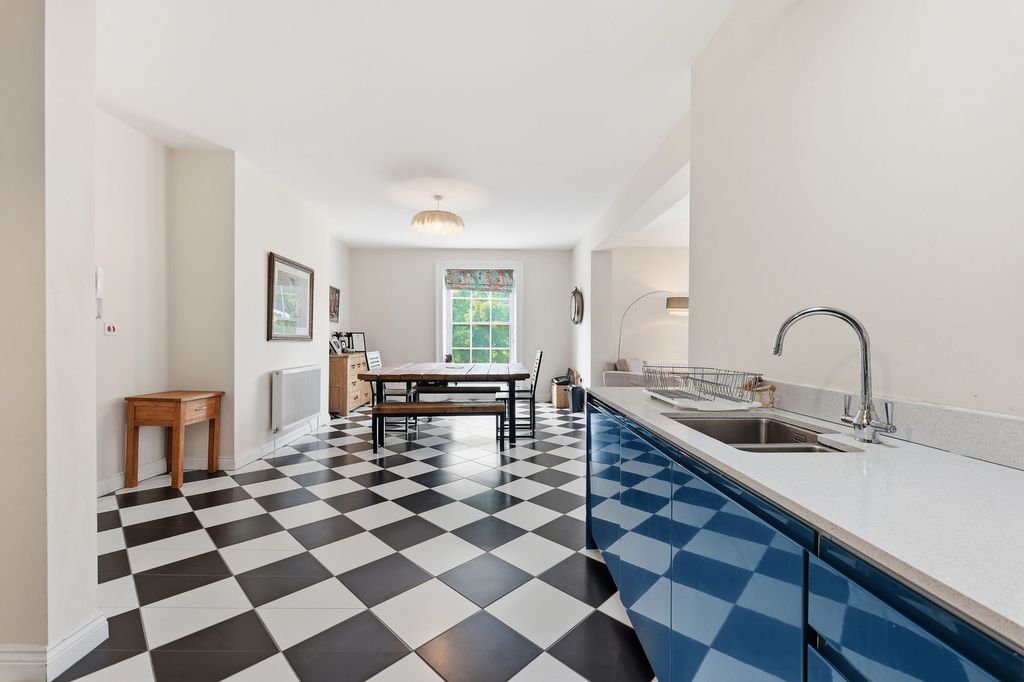 Additional image 7 of 3 bed flat for saleClarkehouse Road, Sheffield S10