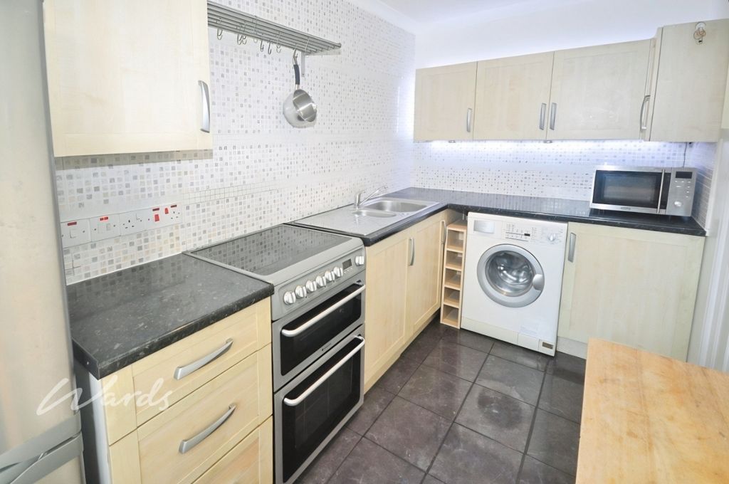 Property photo 3 of 7 Kitchen