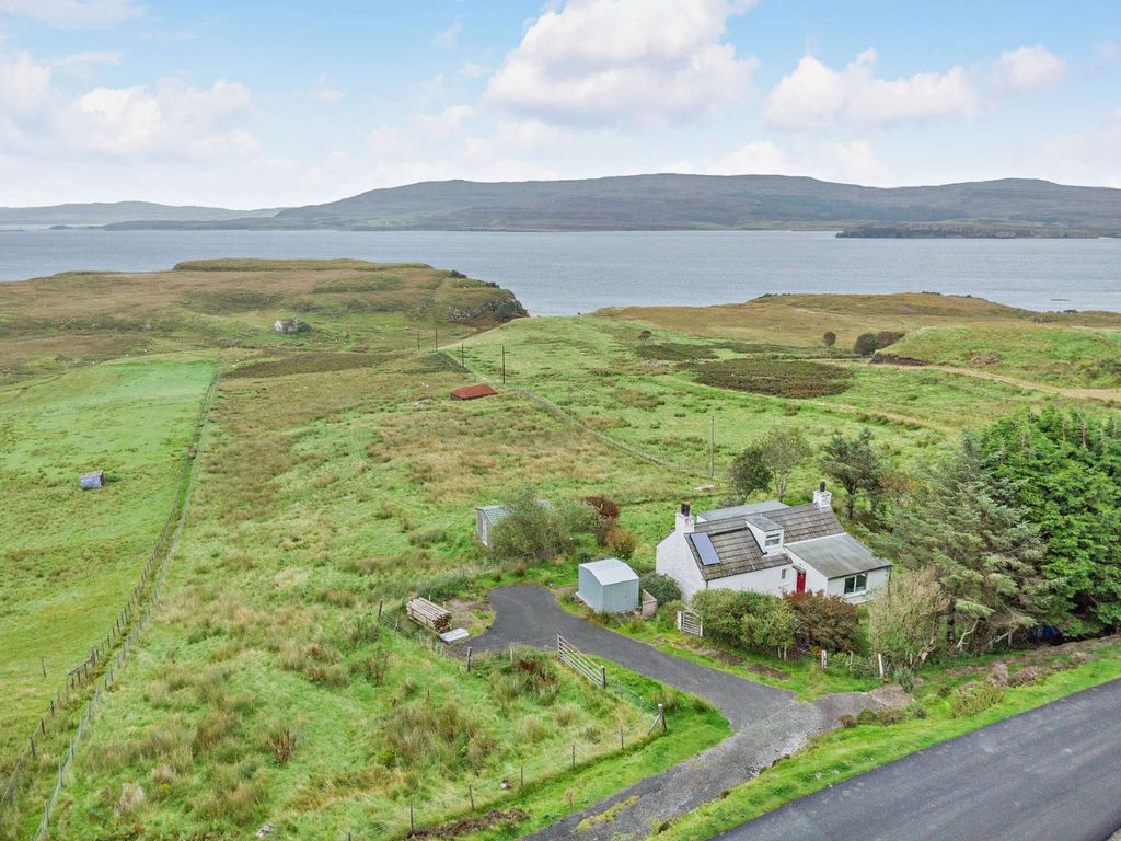 Property photo 1 of 8 18/19 Colbost