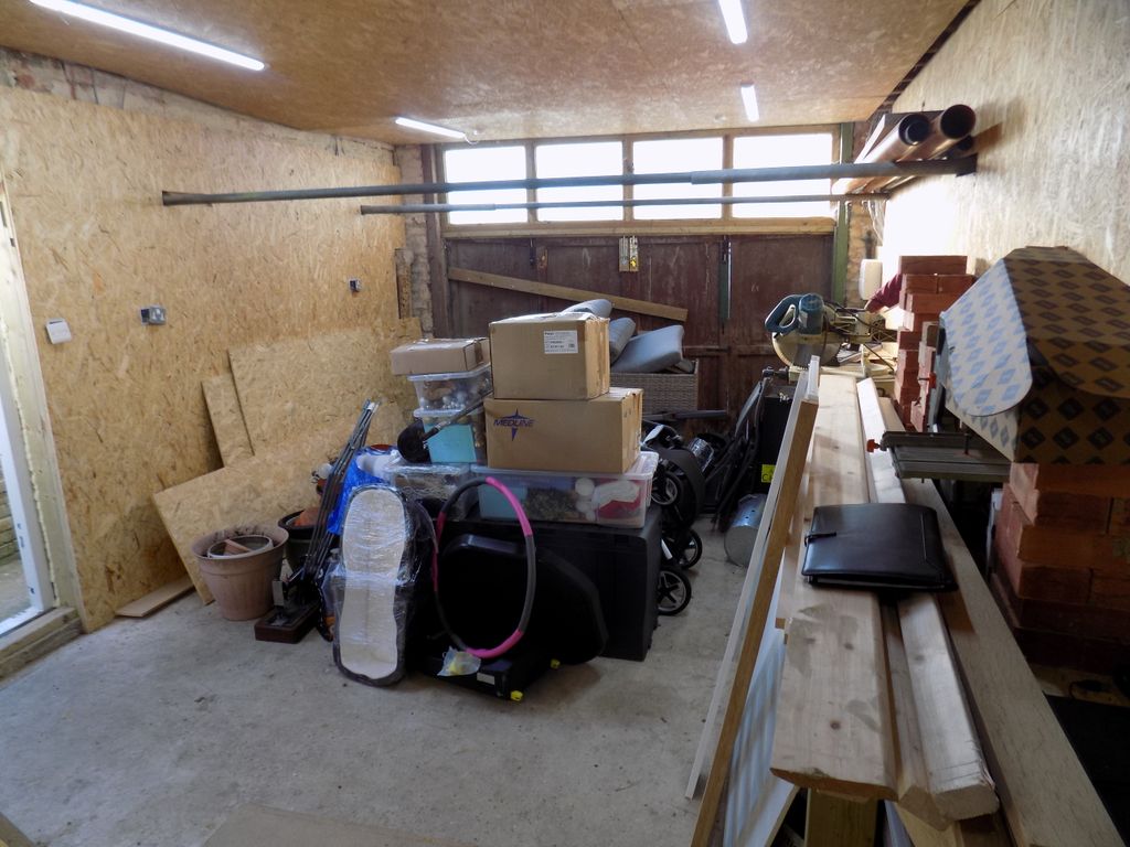 Property photo 2 of 4