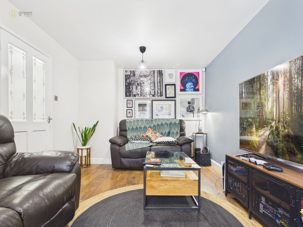 Property photo 2 of 36 Cam01332G0Pr0691Still006