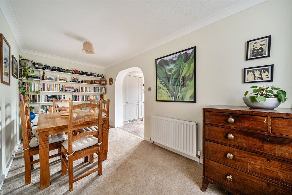 Property photo 2 of 11 Dining Room