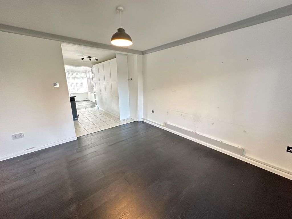Property photo 3 of 9 23 Sir John Pascoe Way 4.Jpg