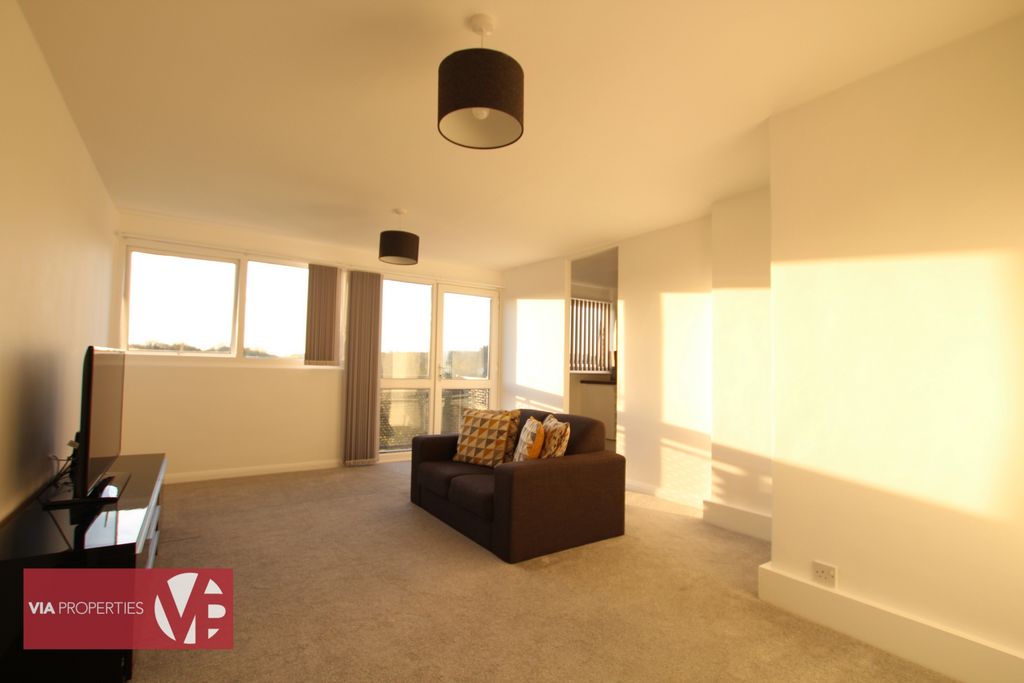 Property photo 2 of 13 Photo 9