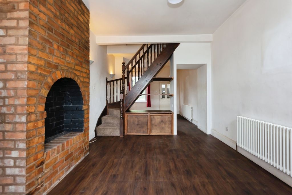 Property photo 2 of 17 Photo
