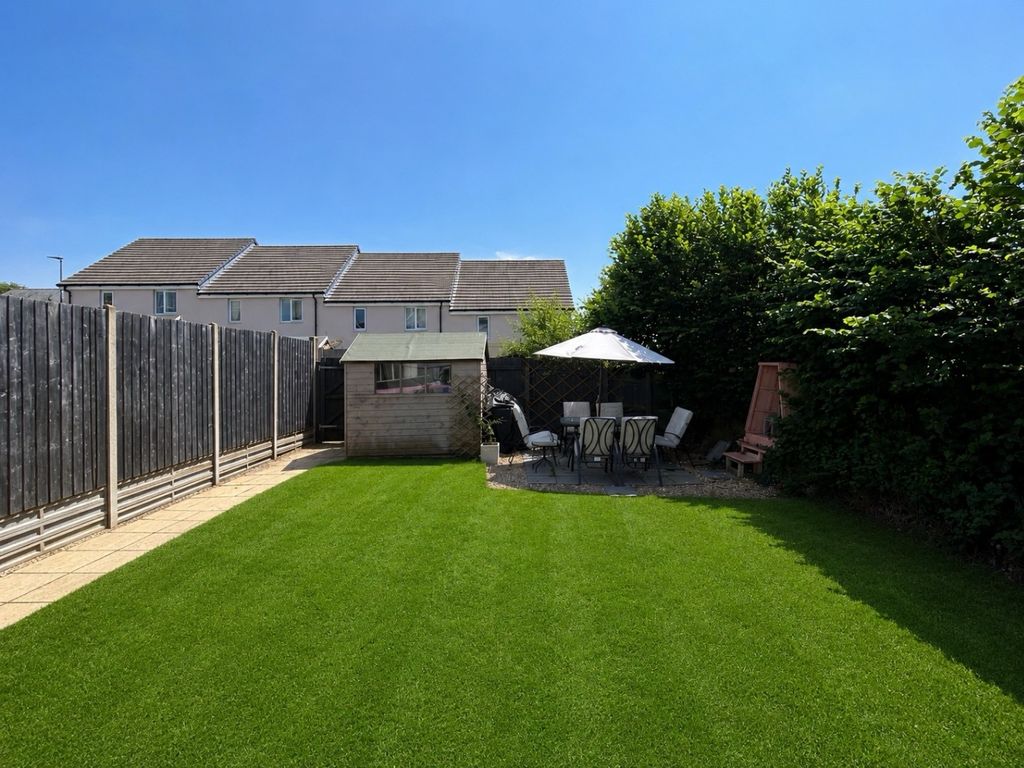 Property photo 3 of 11 5359212