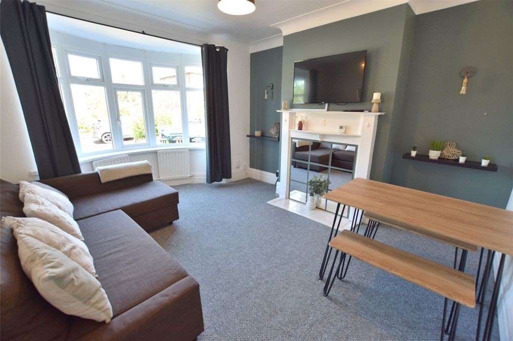 Property photo 1 of 6 Lounge