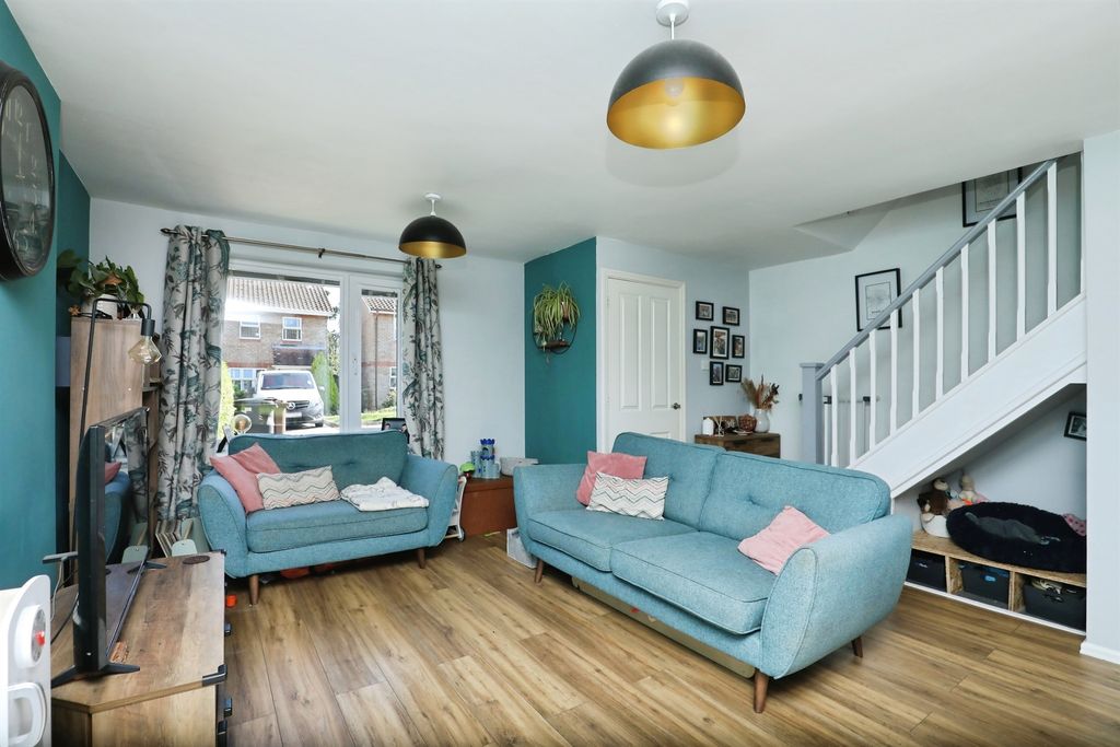 Property photo 2 of 17