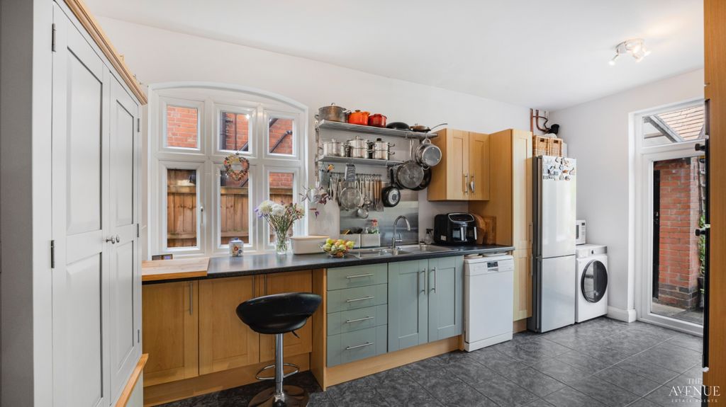 Property photo 3 of 21 4474224