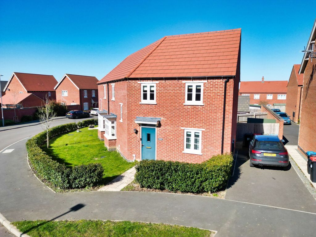 Property photo 2 of 21