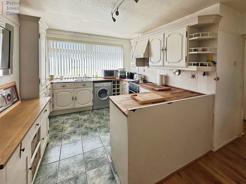Property photo 3 of 12 Not Specified