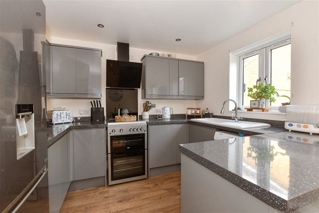 Property photo 2 of 12 Kitchen