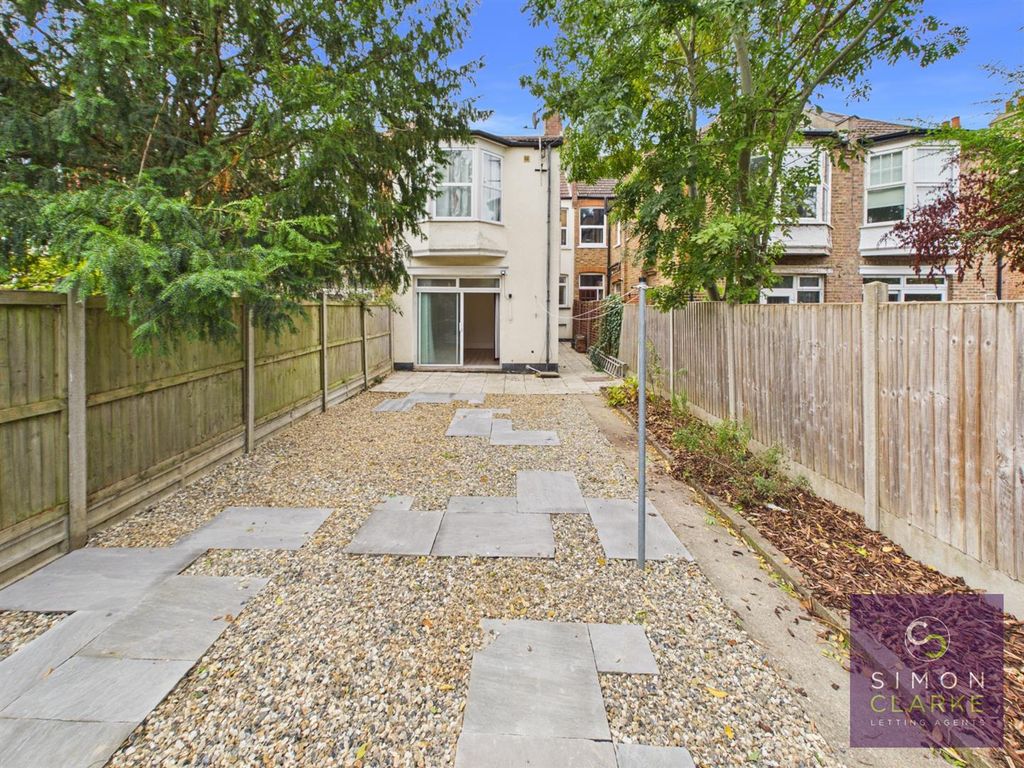 Property photo 3 of 8 Cam05425G0-Pr0182-Still015.Jpg