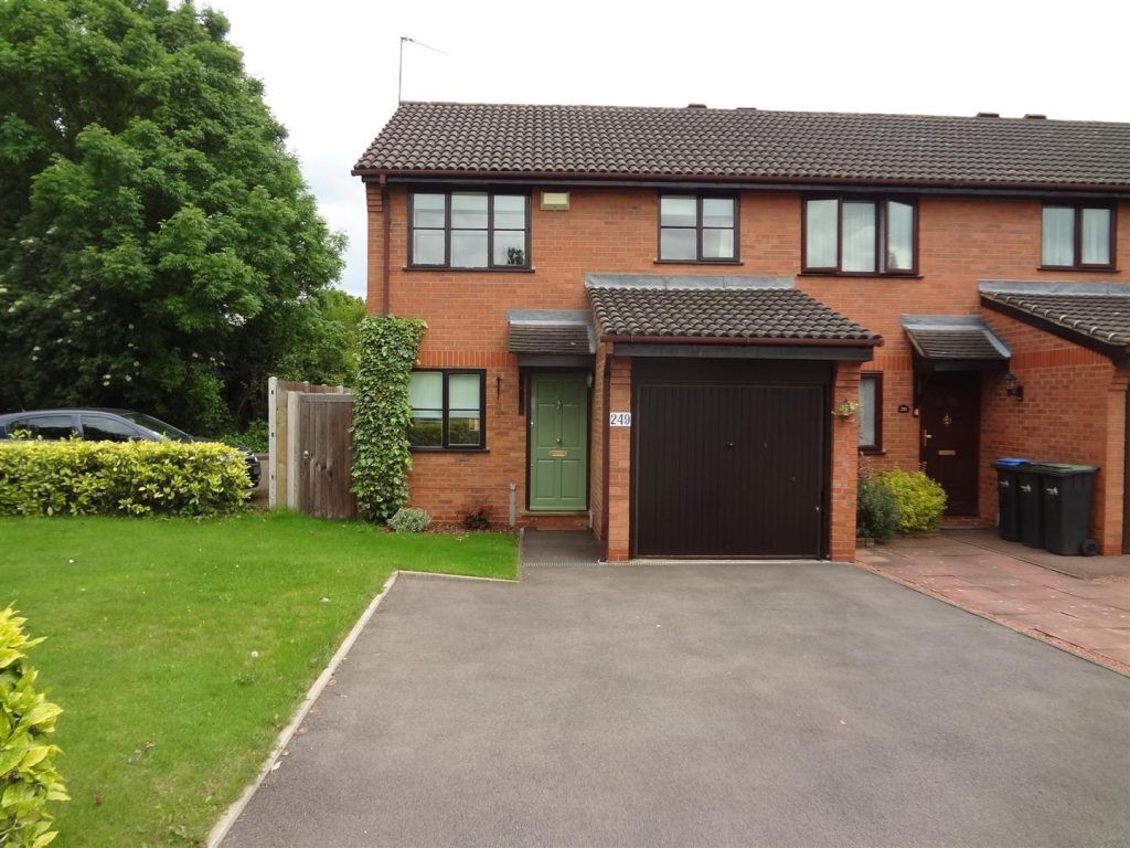 Property photo 2 of 11