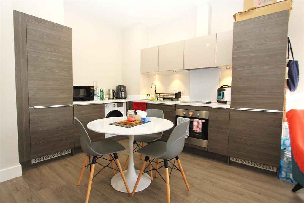 Property photo 2 of 6 Kitchen.Jpg