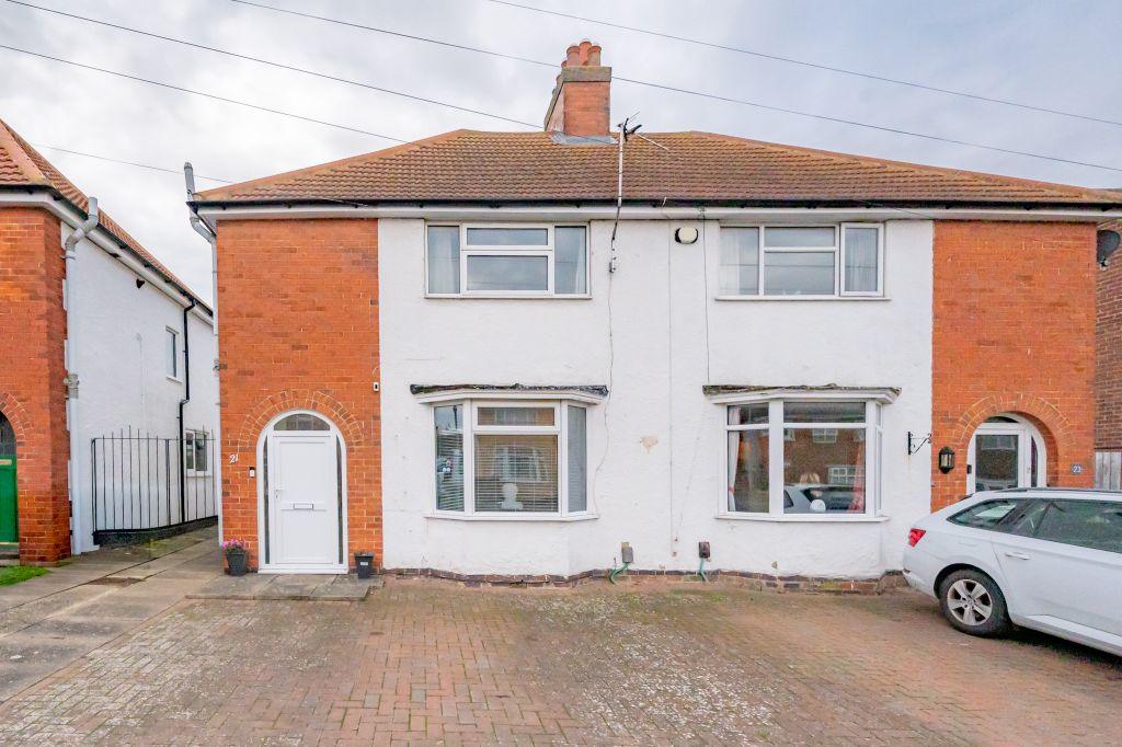 Property photo 1 of 12 Front