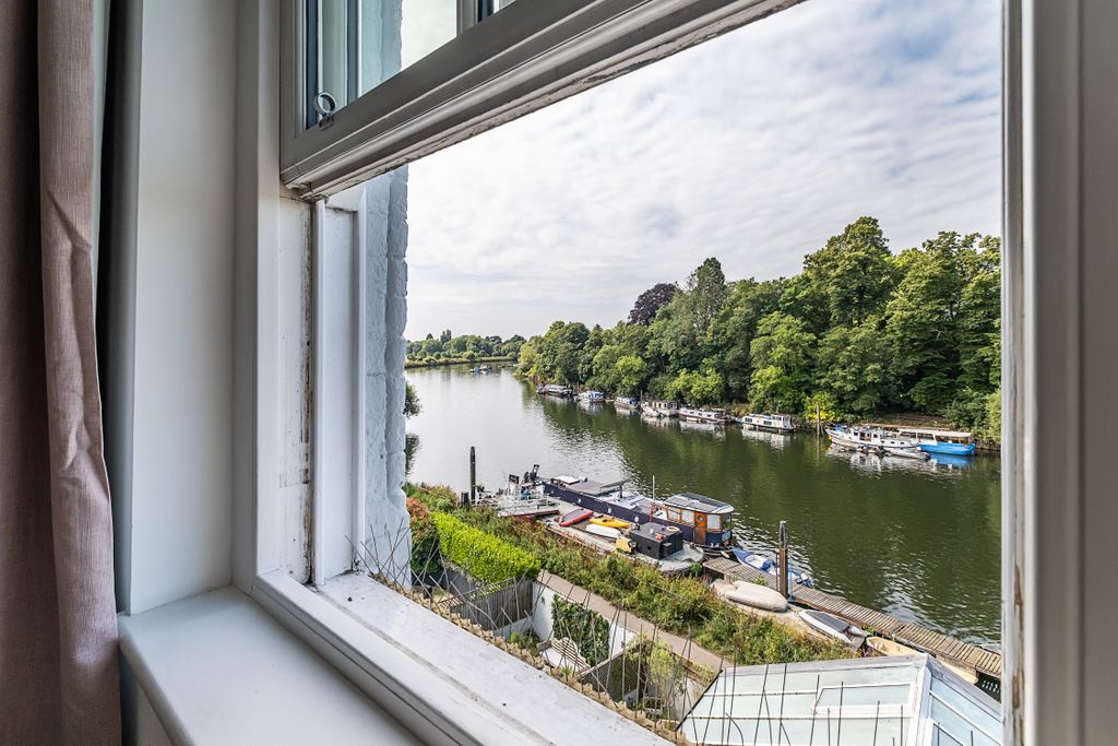 Additional image 18 of 4 bed flat for sale85 Petersham Road, Richmond TW10