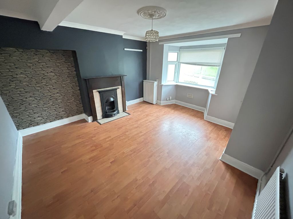 Property photo 3 of 11 Image