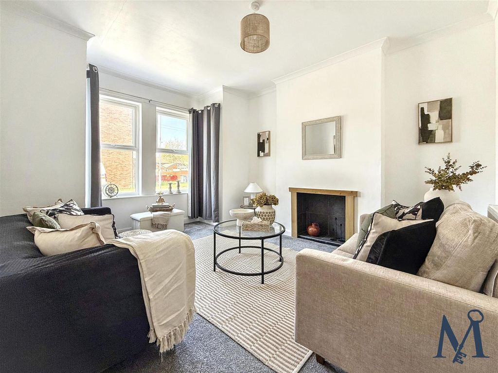 Property photo 2 of 24 Living Room