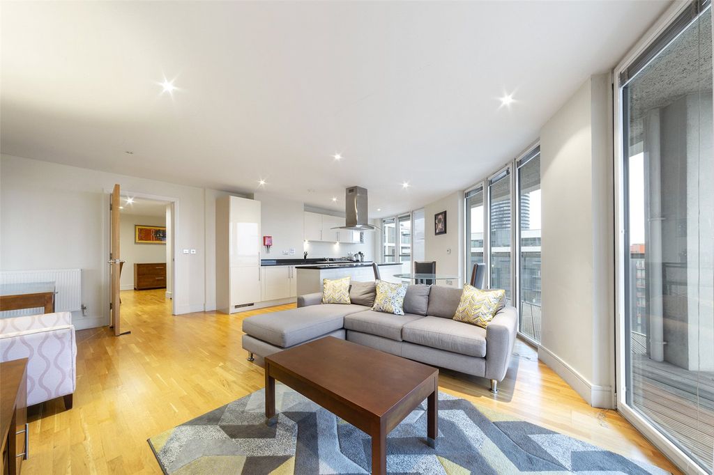 Property photo 3 of 13 Photo 1