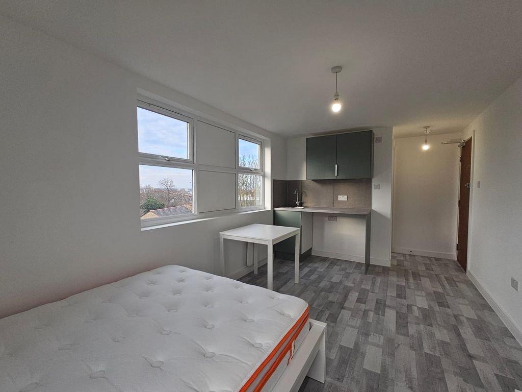 Property photo 2 of 4