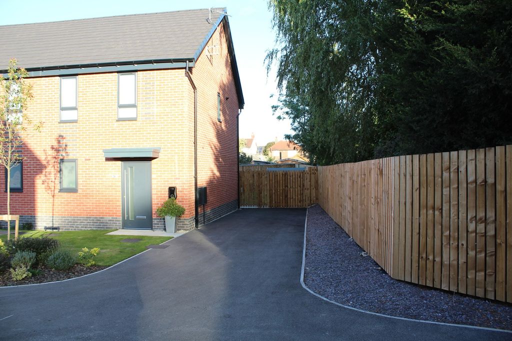 Property photo 1 of 11 Main Image