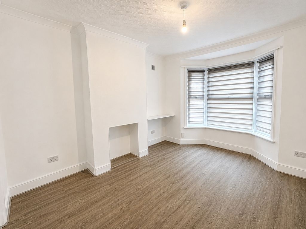 Property photo 2 of 12 Gallery