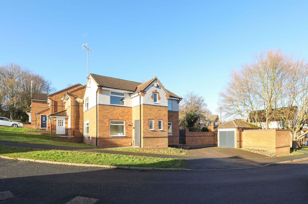 Property photo 1 of 27