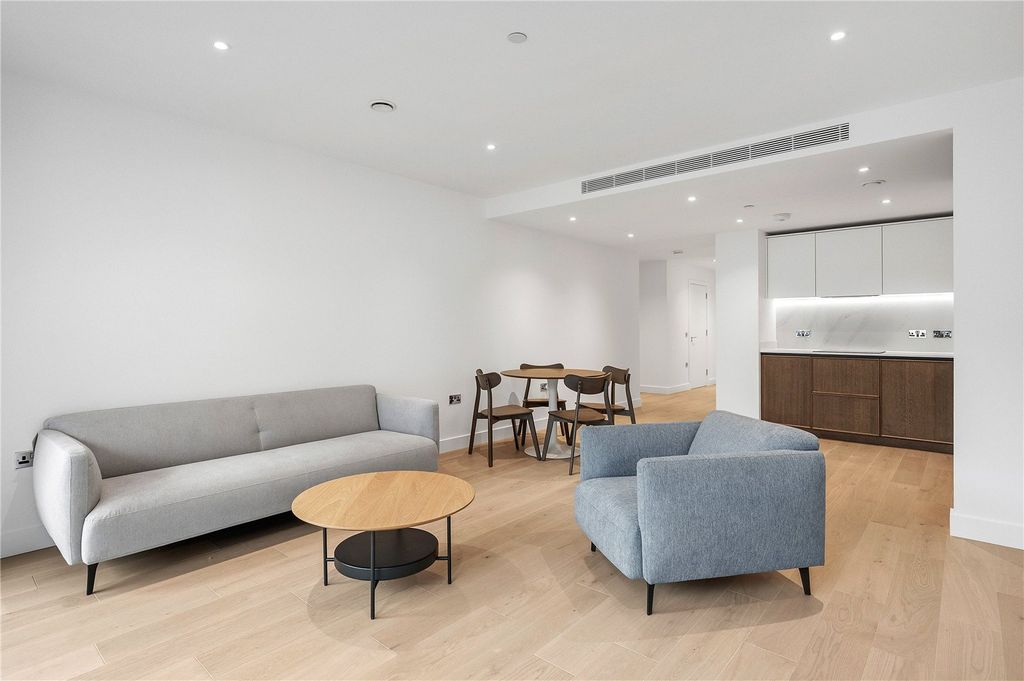 Property photo 2 of 13 Reception