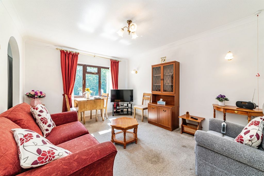 Property photo 2 of 19