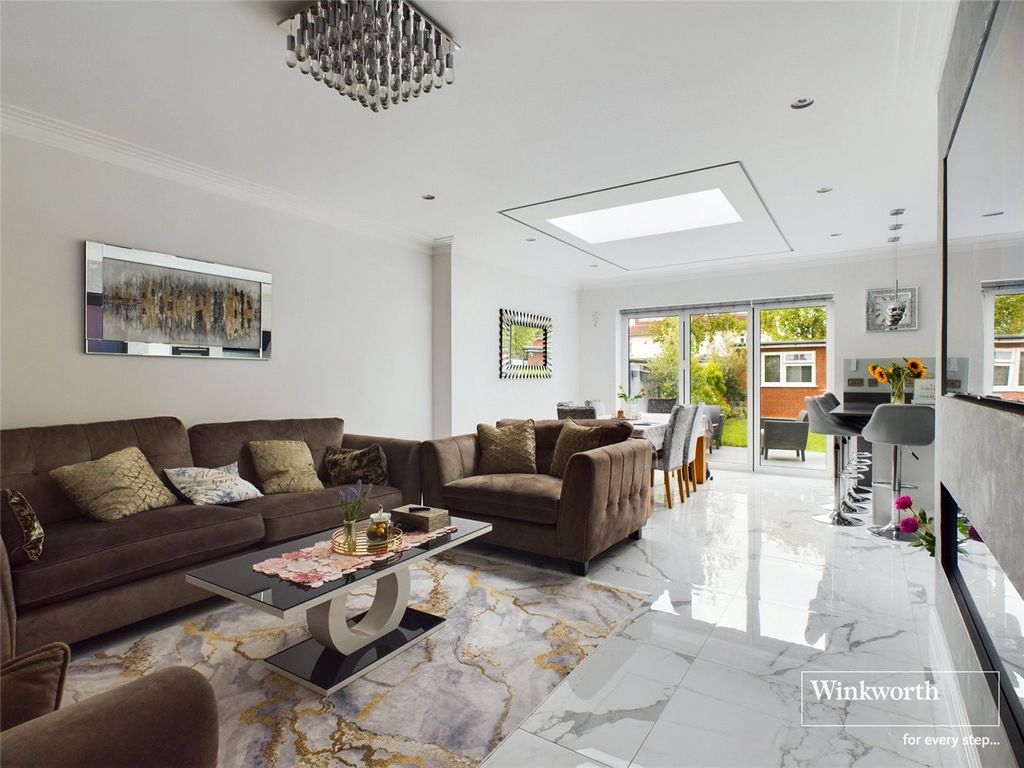 Property photo 2 of 13 Open Plan Living