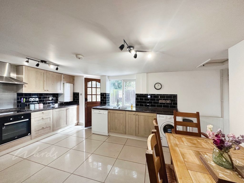 Property photo 2 of 9 Cottage Kitchen
