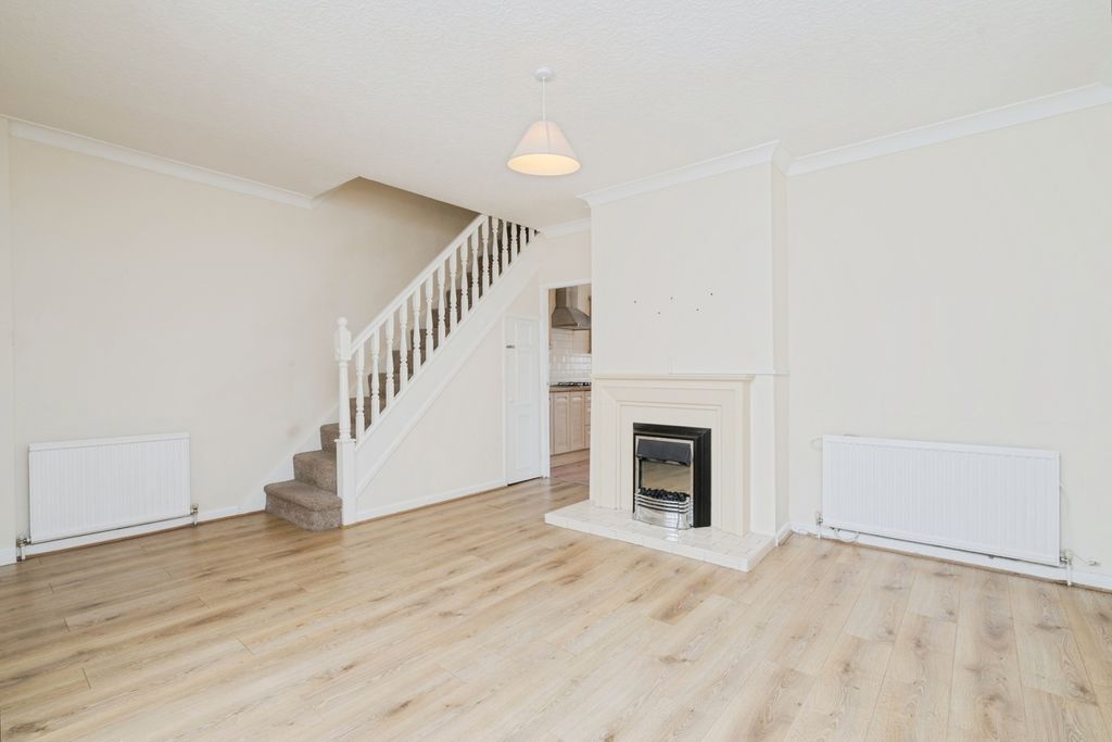 Property photo 2 of 17 Photo