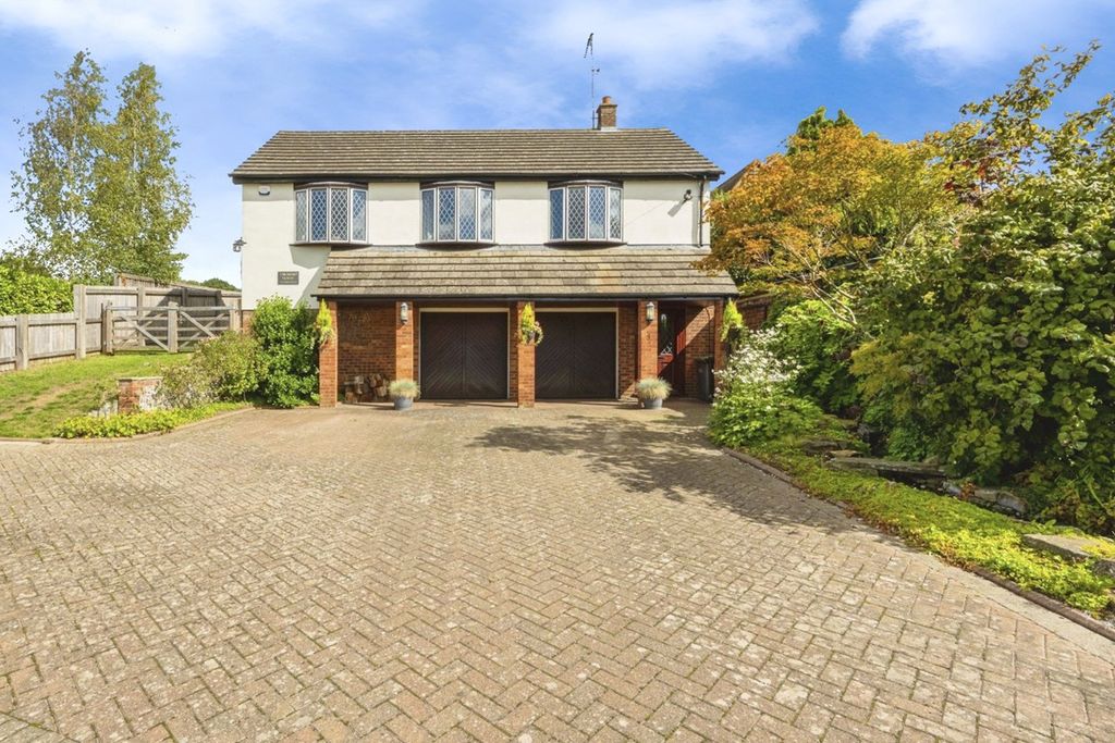 Property photo 3 of 17 Front