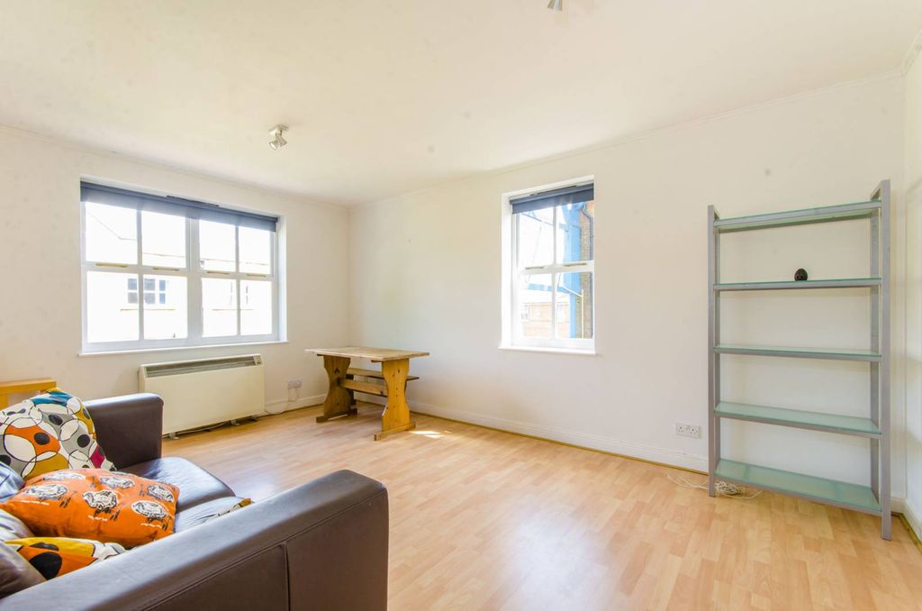 Property photo 2 of 7
