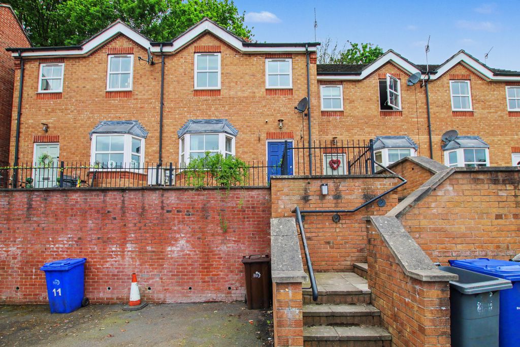 Property photo 1 of 17 12 St. Andrews Square, Stoke-On-Trent, St4 7Ga