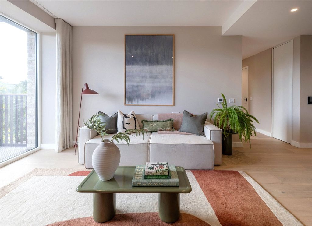 Property photo 1 of 13 Reception Room