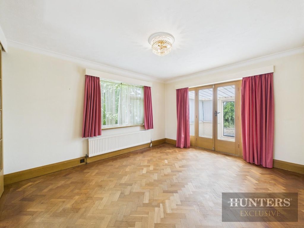 Property photo 3 of 19 Dining Room