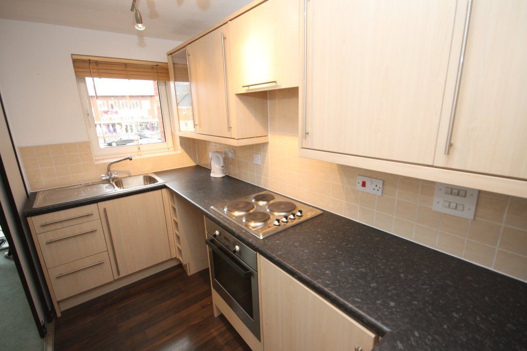 Property photo 1 of 5 Immaculate One-Bedroom First-Floor Apartment In Stourport-On-Severn