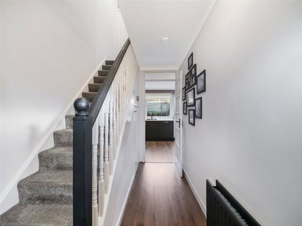 Property photo 2 of 24 Picture No. 02