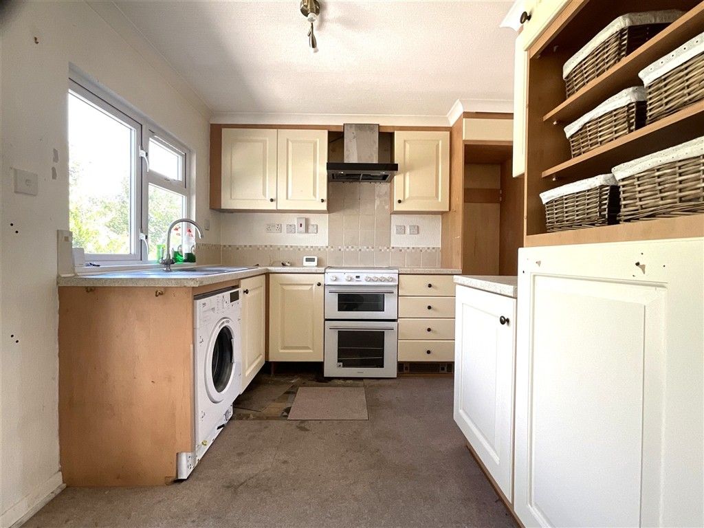 Property photo 1 of 13 Kitchen