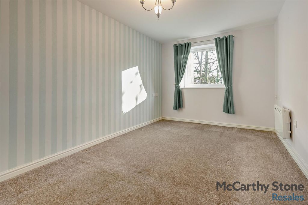 Additional image 6 of 1 bed flat for saleRivers Edge Court, Oaklands Drive, Okehampton EX20