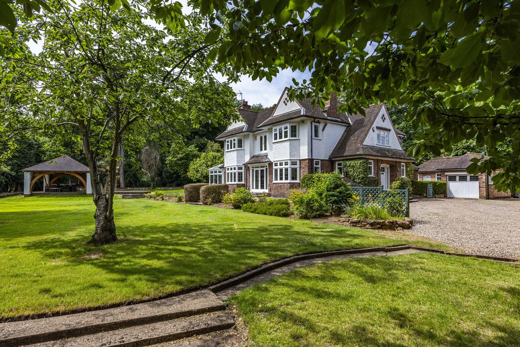 Property photo 1 of 39