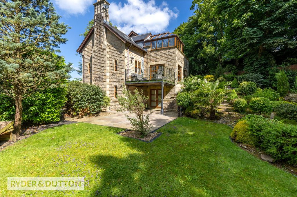 Property photo 2 of 61 Picture No. 15