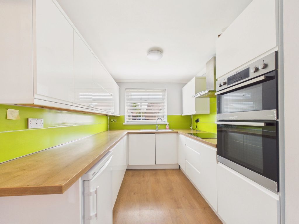 Property photo 3 of 13 5065954